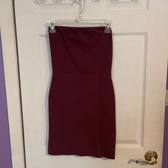Strapless bodycon maroon/eggplant slit dress - Picture 1 of 4